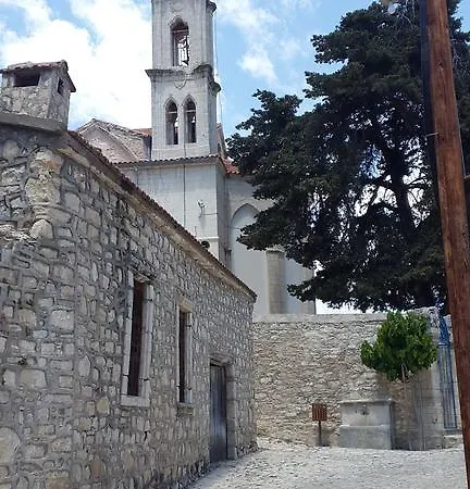 Stonehouse * Lofou